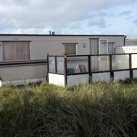 Ameland-Nes-Duinoord: Stacaravan Nes  Exteriör bild