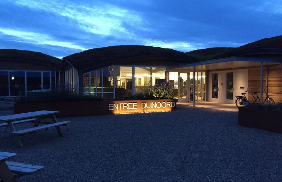 Ameland-Nes-Duinoord: Stacaravan Nes  Exteriör bild